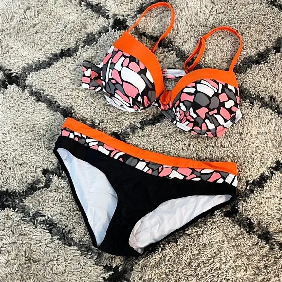 Colorblock Pink Orange Black Patterned Bikini Set - Picture 2 of 8